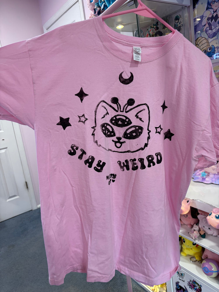 STAY WEIRD Pink & Black Alien Kitty Shirt - Large