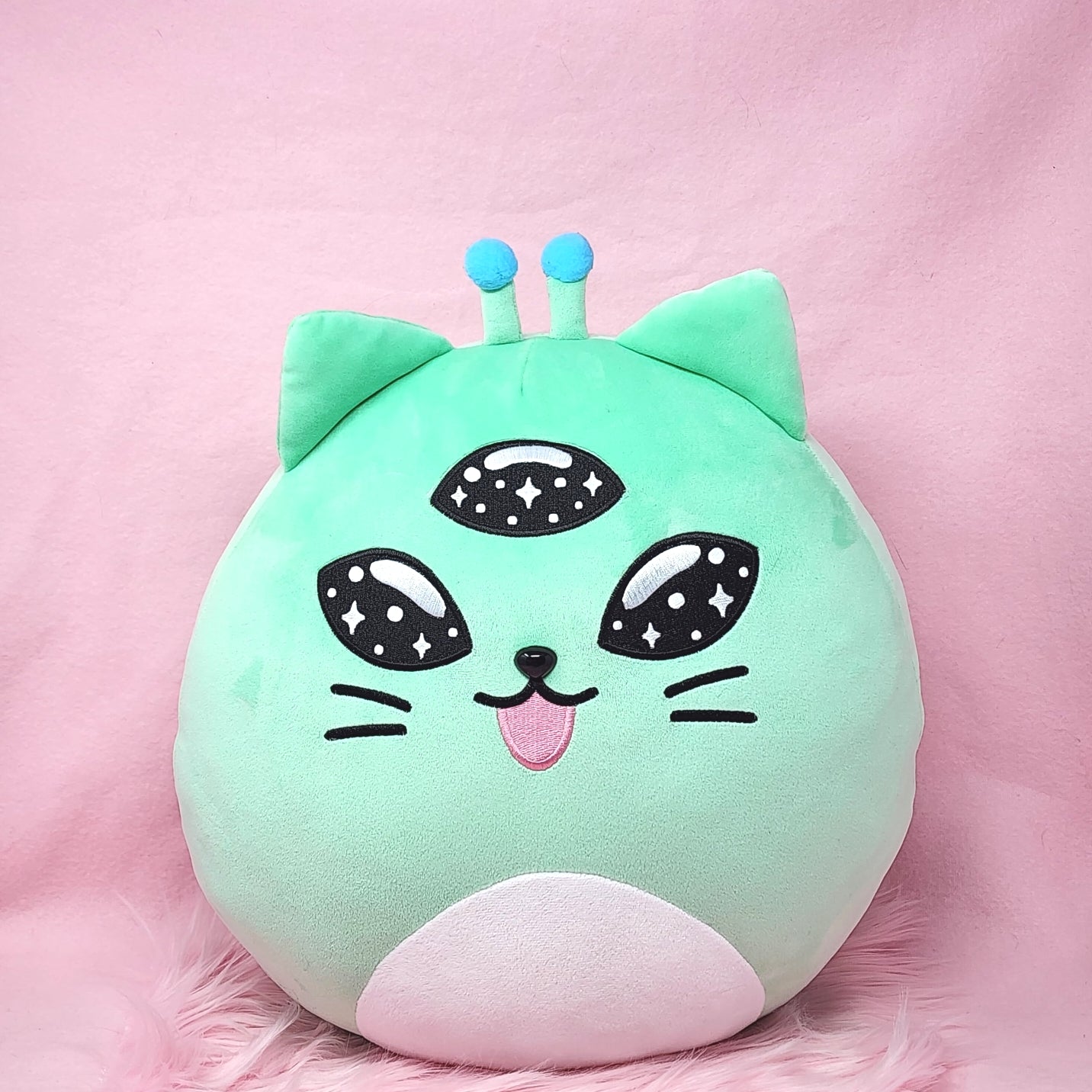 LIMITED EDITION Alien Kitty Squish Friend – NattyCat